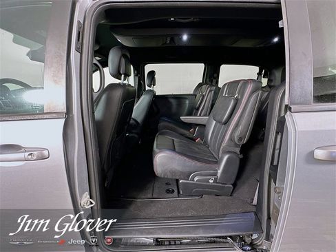 Used 2019 Dodge Grand Caravan GT image 16
