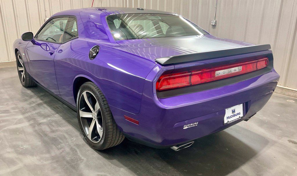 Used 2014 Dodge Challenger R/T RWD image 24