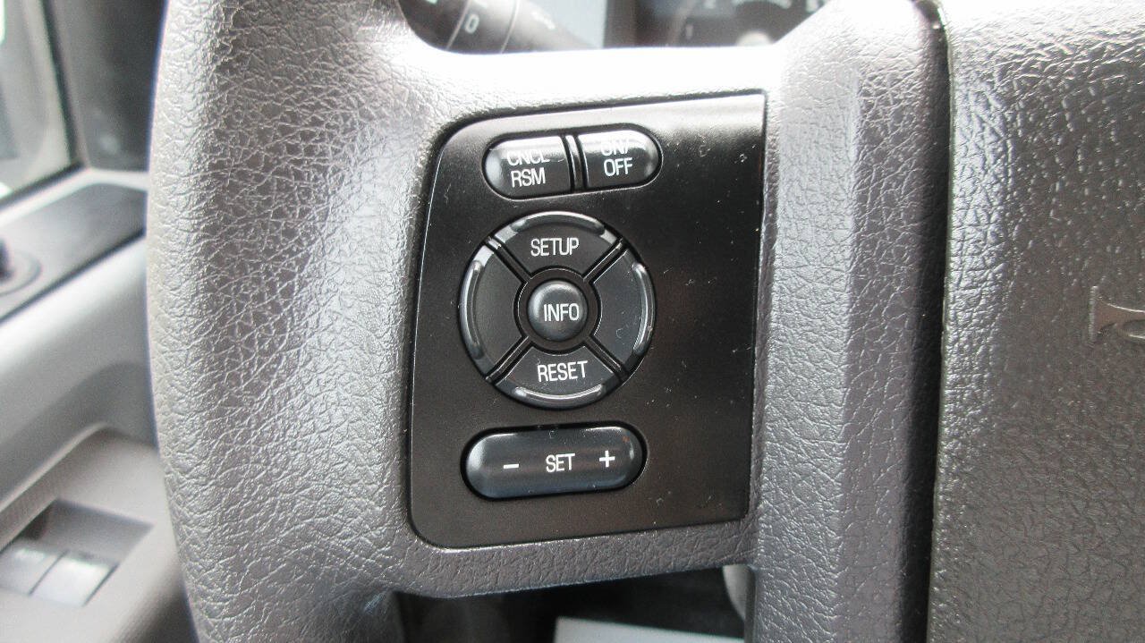 Used 2016 Ford F250 XL w/ XL Appearance Package AWD/4WD image 32