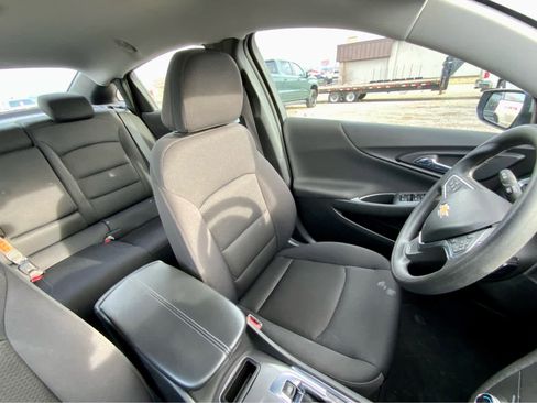 Used 2023 Chevrolet Malibu LT image 29