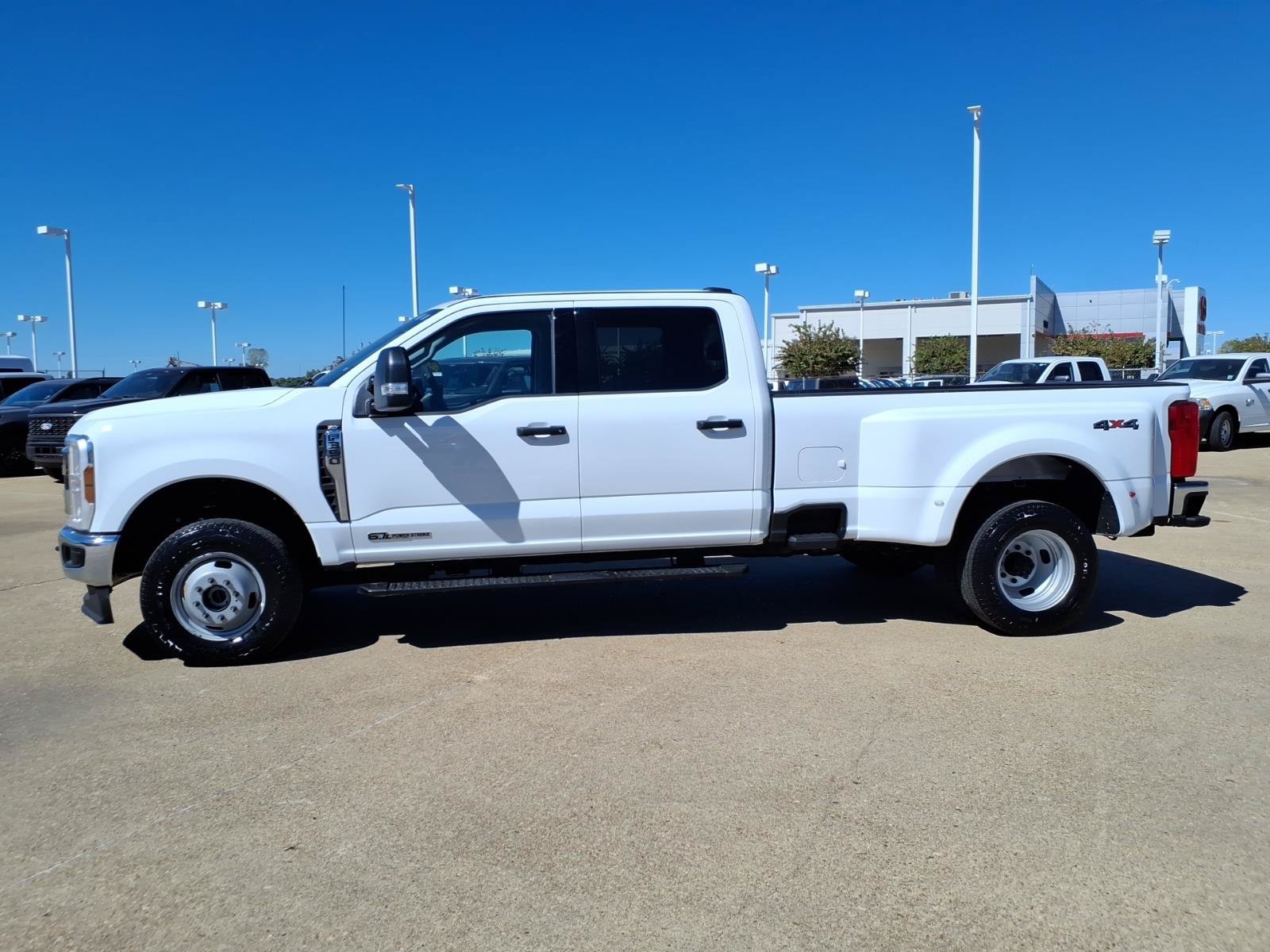 Used 2026 Ford F350 XLT AWD/4WD image 2