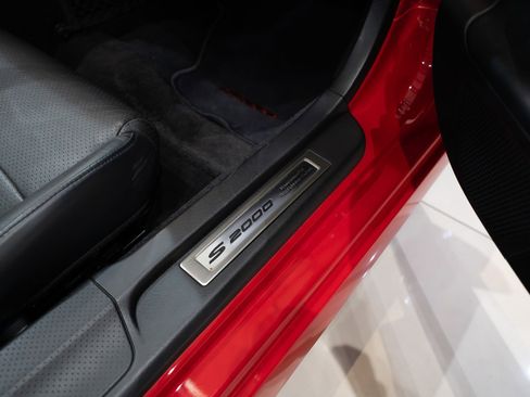 Used 2004 Honda S2000 image 23