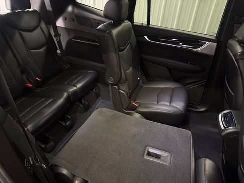 Certified 2025 Cadillac XT6 Premium Luxury FWD image 31