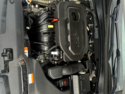 Used 2018 Kia Optima LX image 25