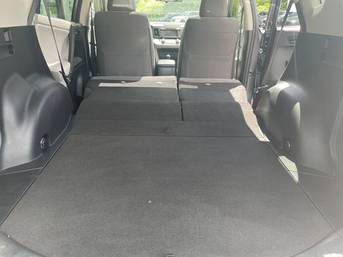 Used 2013 Toyota RAV4 XLE AWD/4WD image 8
