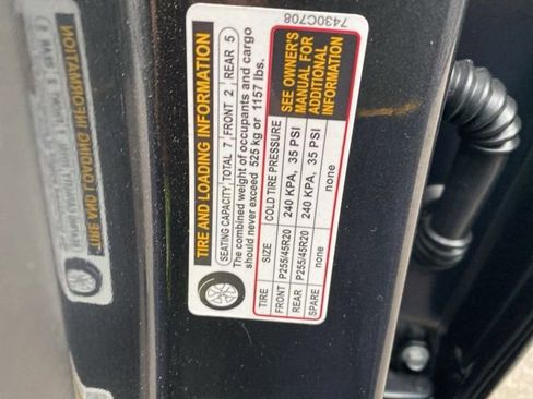 Used 2024 Mitsubishi Outlander SE image 25