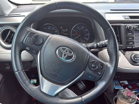 Used 2018 Toyota RAV4 XLE w/ Plus Extra Value Package FWD image 4
