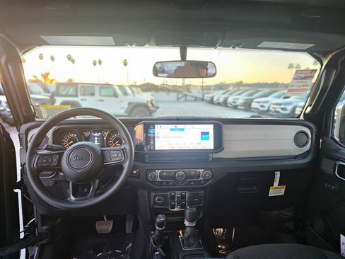 New 2026 Jeep Gladiator Sport image 25