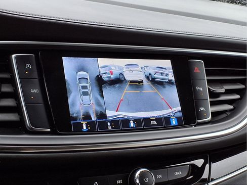Used 2023 Buick Enclave Avenir AWD/4WD image 9