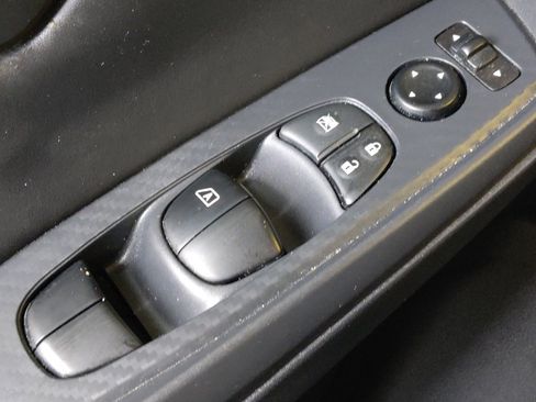Used 2024 Nissan Sentra S FWD image 27