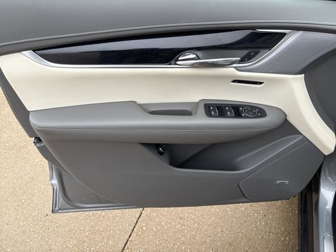 Certified 2024 Cadillac XT6 Premium Luxury w/ LPO, Floor Liner Package image 10