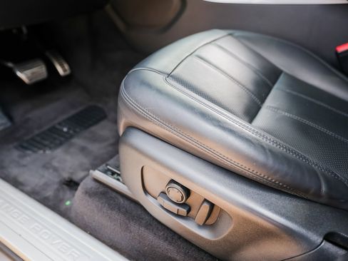 Used 2022 Land Rover Range Rover Sport HSE Silver Edition image 14