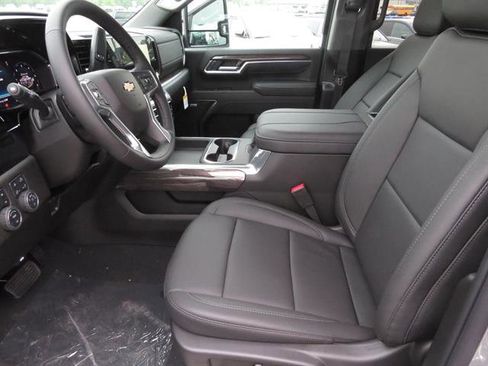 New 2025 Chevrolet Silverado 3500 LTZ w/ LTZ Convenience Package image 15