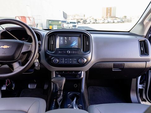 Used 2018 Chevrolet Colorado W/T image 15