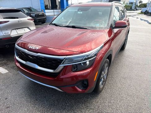 Used 2023 Kia Seltos S FWD image 2