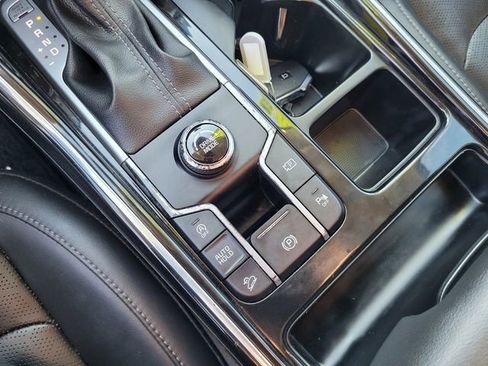 Used 2022 Kia Sorento SX image 17