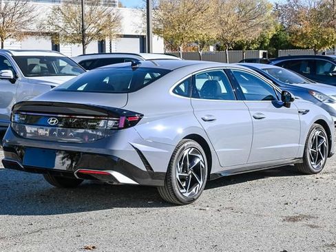 New 2026 Hyundai Sonata SEL FWD image 4