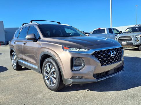 Used 2020 Hyundai Santa Fe SEL w/ Convenience + Premium Package image 2
