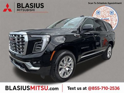 Used 2026 GMC Yukon Denali w/ Sun & Power Step Package AWD/4WD image 15