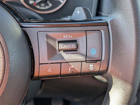 Used 2021 Nissan Rogue SV image 19