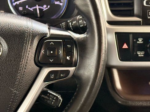 Used 2019 Toyota Highlander Limited image 34