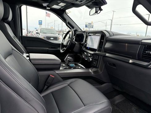 Used 2025 Ford F150 Lariat w/ Equipment Group 502A High image 11