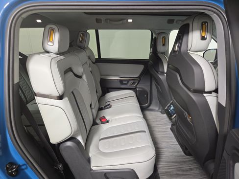 Used 2024 Rivian R1S Adventure AWD/4WD image 23