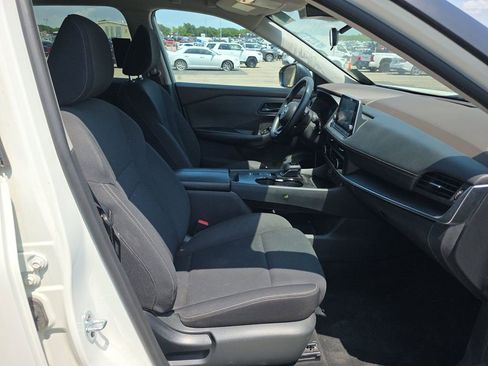 Used 2023 Nissan Rogue S FWD image 5