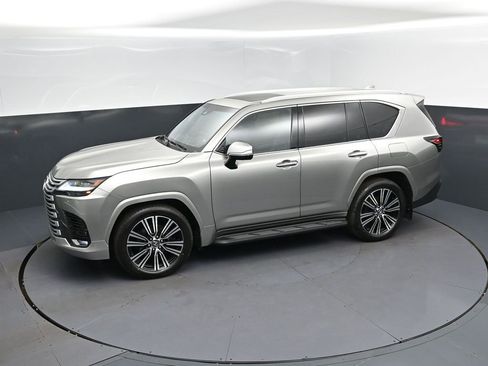 New 2026 Lexus LX 600 4WD w/ Luxury Package image 31