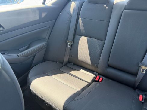 Used 2025 Nissan Altima 2.5 SV image 38