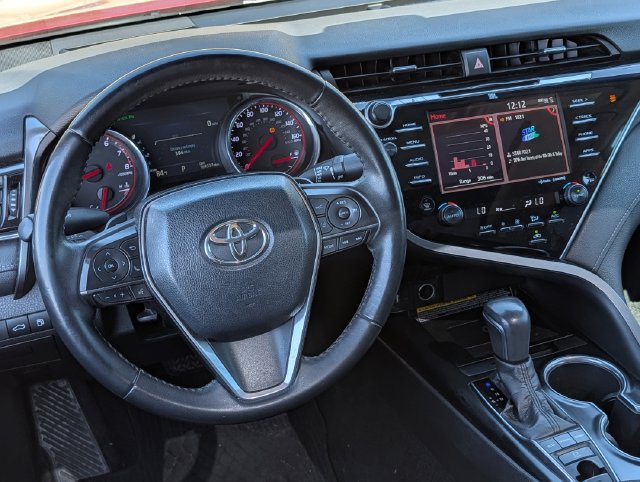 Used 2018 Toyota Camry XSE FWD image 11