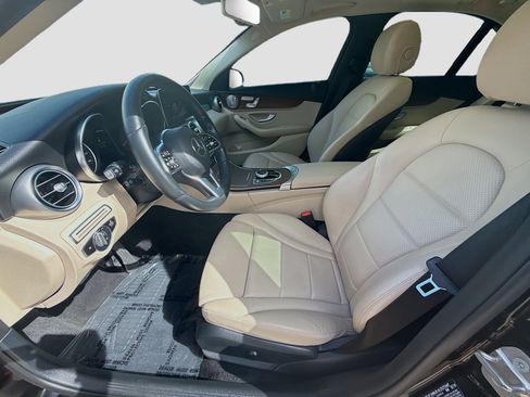 Used 2020 Mercedes-Benz C 300 4MATIC Sedan w/ Premium Package image 18
