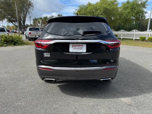 Used 2020 Buick Enclave Essence image 36