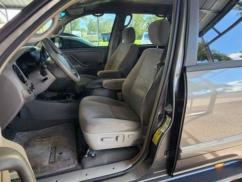 Used 2006 Toyota Sequoia SR5 RWD image 19