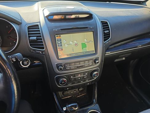 Used 2015 Kia Sorento SX AWD/4WD image 12