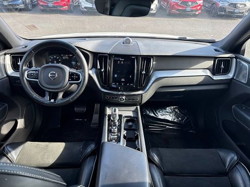 Used 2018 Volvo XC60 T8 R-Design w/ Convenience Package AWD/4WD image 26