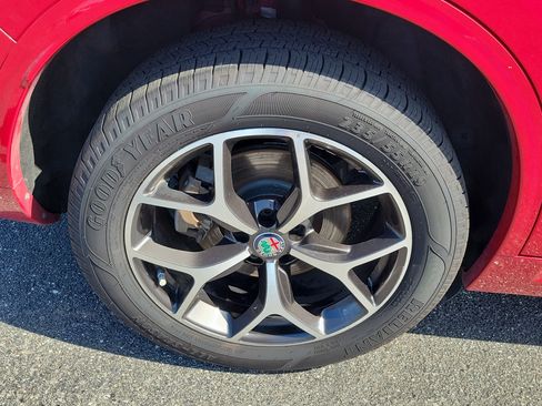 Used 2020 Alfa Romeo Stelvio Ti AWD/4WD image 10