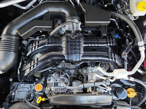 Used 2024 Subaru Crosstrek 2.0i image 14