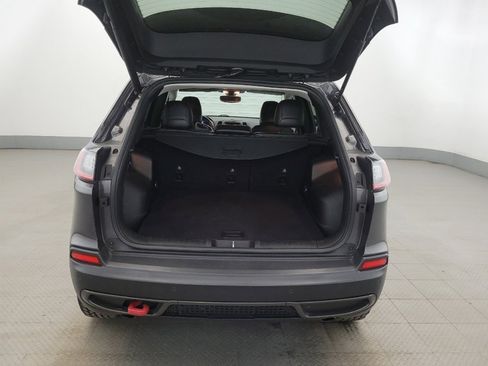 Used 2019 Jeep Cherokee Trailhawk image 29