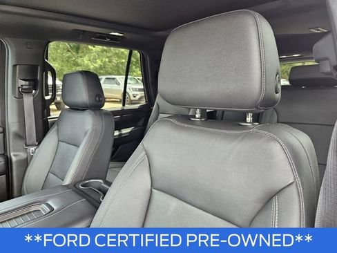 Used 2022 Chevrolet Tahoe Z71 w/ Luxury Package AWD/4WD image 16