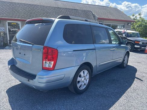 Used 2007 Hyundai Entourage Limited FWD image 7