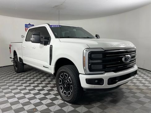 Certified 2025 Ford F250 Platinum w/ FX4 Off-Road Package AWD/4WD image 1