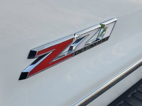 Used 2018 Chevrolet Silverado 2500 LTZ w/ Duramax Plus Package AWD/4WD image 31