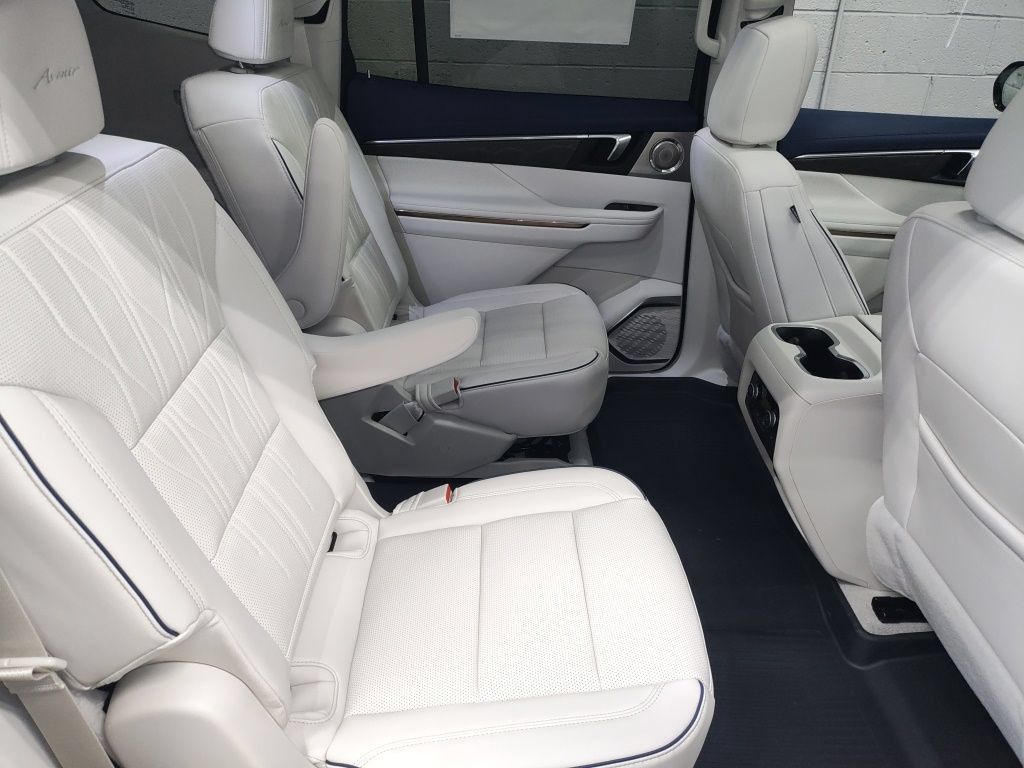 New 2026 Buick Enclave Avenir w/ Super Cruise Package AWD/4WD image 11