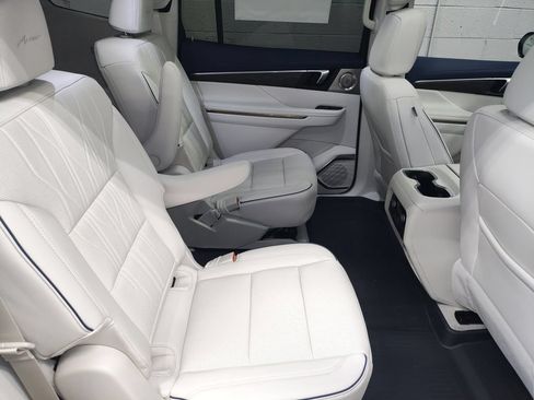 New 2026 Buick Enclave Avenir w/ Super Cruise Package AWD/4WD image 11