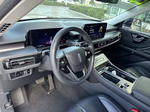 Certified 2025 Lincoln Aviator Premiere image 16