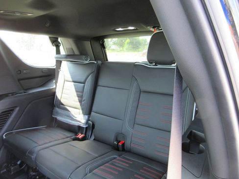 New 2026 GMC Yukon AT4 Ultimate AWD/4WD image 11