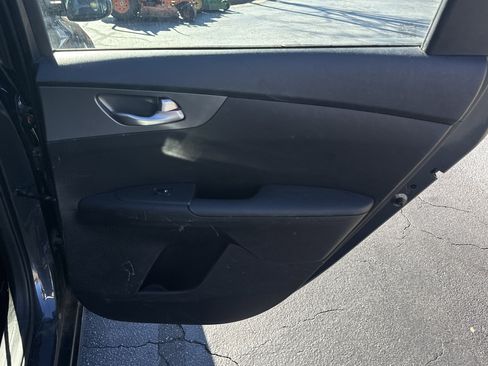 Used 2019 Kia Forte LXS image 17