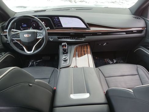 Certified 2024 Cadillac Escalade Premium Luxury image 17