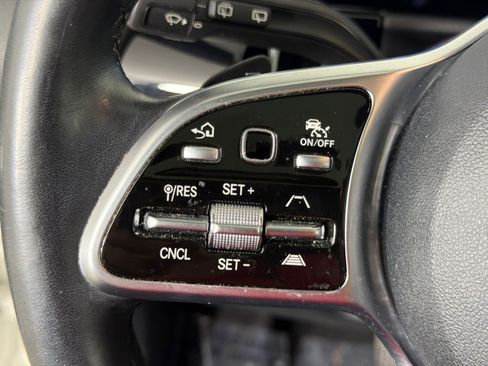 Used 2021 Mercedes-Benz GLA 250 4MATIC image 27